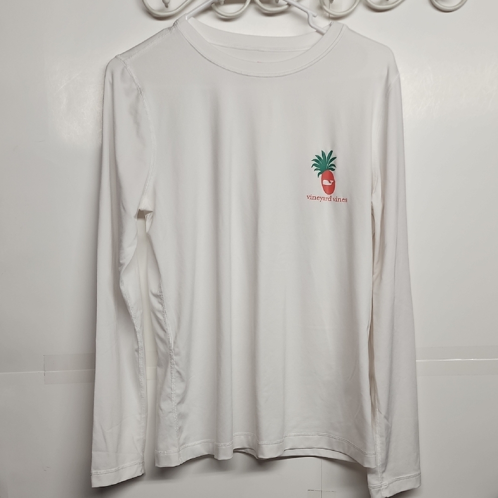 Vineyard Vines Performance White Long Sleeve with Pineapple Logo Size M Unisex